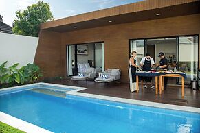 The Claremont Luxury Villas