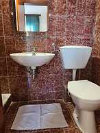 Olive Garden Apartments Petrovic