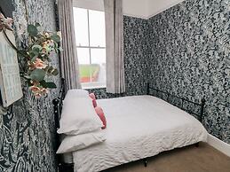 No.20 The Headland
