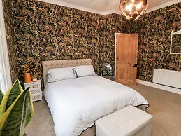 No.20 The Headland