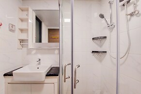 Strategic And Simple 3Br Sky House Bsd Apartment