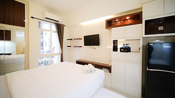 Compact And Cozy Stay Studio At Bale Hinggil Apartment