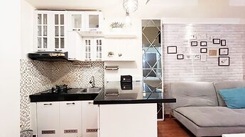 Stylish Studio Room At Apartment Vida View Makassar