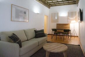 Piazza Navona Charming Apartment