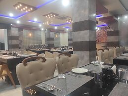 Lee Palace Hotel