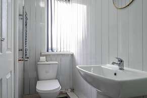 Self Contained 1-bed Studio5 in Coventry