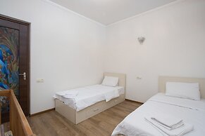 Stay Inn on Sayat Nova 33