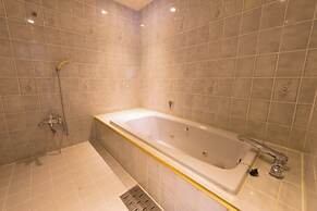Ducale Garden Hotel 99