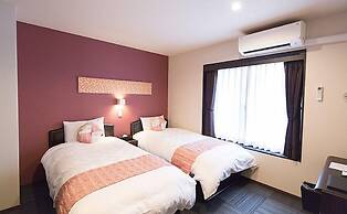 Gion Hanna STAY