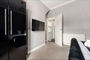 House With Modern Interior, Conveniently Located