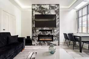 House With Modern Interior, Conveniently Located