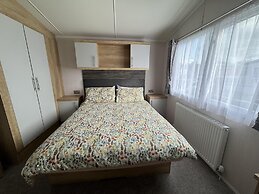 Beautiful 2-bed Holiday Home