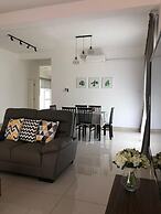 Hom Villa 16-25 pax