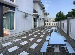 Hom Villa 16-25 pax