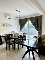 Hom Villa 16-25 pax