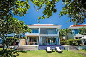 The Ocean Suites