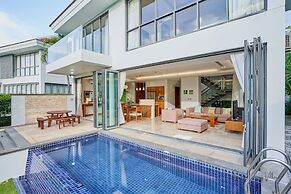 The Ocean Suites