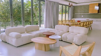 The Ocean Suites