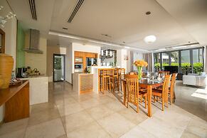 The Ocean Suites