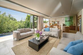 The Ocean Suites