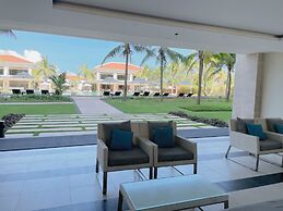 The Ocean Suites
