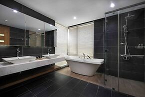 The Ocean Suites