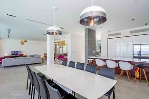 The Ocean Suites