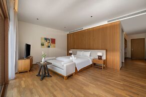 The Ocean Suites