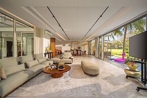 The Ocean Suites