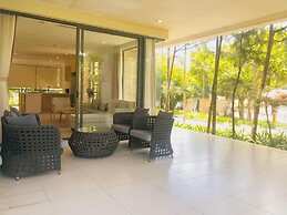 The Ocean Suites
