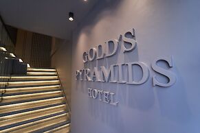 Gold's Pyramids Hotel