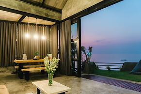 EJ House