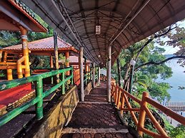Silangang Nayon