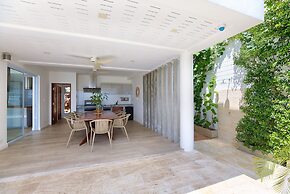Stylish Sea View Villa 5 Bedrooms -KBR13