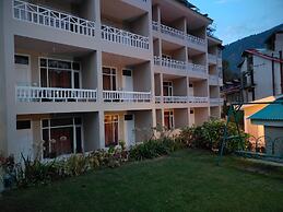 Goroomgo Hotel Conifer Manali
