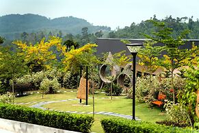 Monkeys Canopy Resort