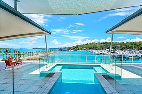 Pavillions 25 Penthouse with Marina View
