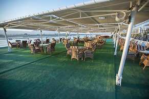 MS Royal Adventure