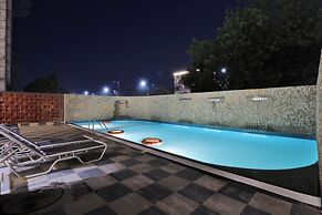 Hotel Empyrean