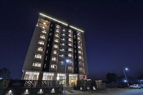 Hotel Empyrean