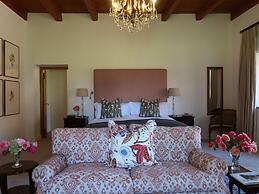 Navarre Residence