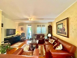 Holiday Home Asia
