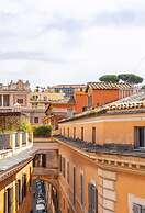 Piazza Venezia Charming Apartment