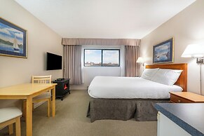 Sidney Waterfront Inn & Suites