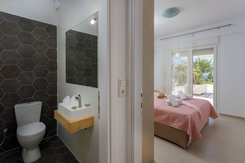 Blue Hills Villas by Estia