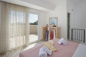 Blue Hills Villas by Estia