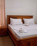 EAGLES INN