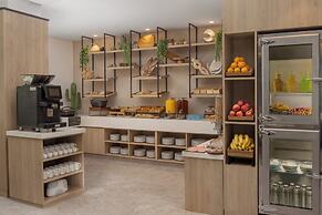 Staybridge Suites Dubai Business Bay by IHG