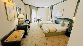Knight Castle Hotel