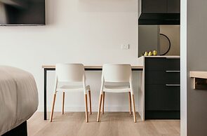 Met Apartments